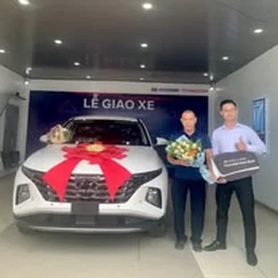Hình ảnh hoạt động tư vấn xe tại Ninh Bình