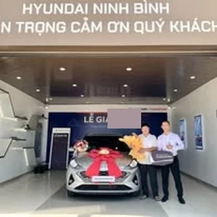 Bàn giao xe Hyundai cho khách hàng tại Ninh Bình