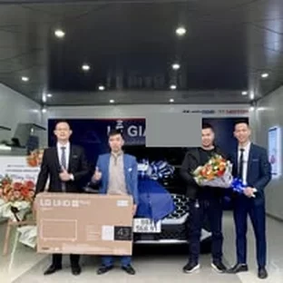 Bàn giao xe Hyundai cho khách hàng tại Ninh Bình Bàn giao xe Hyundai cho khách hàng tại Ninh Bình